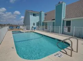 Shared Pool Fishing Dock Walk to the Beach