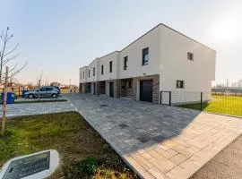 Flex SelfCheckIns 143 - Novaki -Terrace - 4 Bedrooms - Parking
