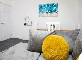 Cosy & Stylish 2 Bed Ground Floor Flat in Dartford