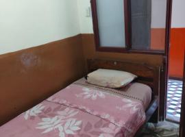 RosaLia, hostel in Santa Cruz de la Sierra