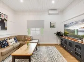 Bondi Cottage on Queens Park!