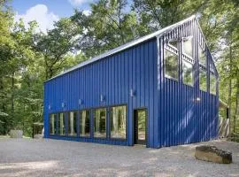 Stayhocha Year-Round Creek Fun,Hot Tub,Waffle bar