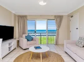 Absolute Beachfront Apartment 2T