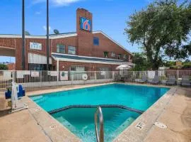 Studio 6 Houston TX Brookhollow