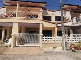 Kata beach Townhouse BL2