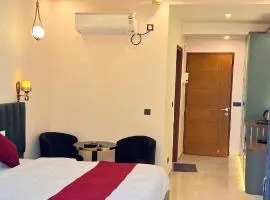 My Guest Stay at Omaxe Hazratganj