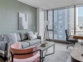 Soma 1br w pool gym nr transport SFO-1475