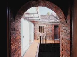 洛津做夢-鹿港包棟民宿 Lok-tin Choe-bang House