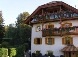 Ferienwohnung Edelweiss, hotel v destinaci Bischofsgrün