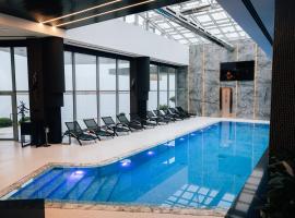 SunRay Resort&Spa, hotel with hot tubs in Dnipro