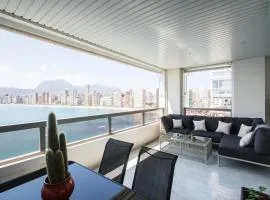 Excellent apartment in front of the sea!