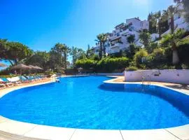 Three bedroom apartment La Mairena Elviria