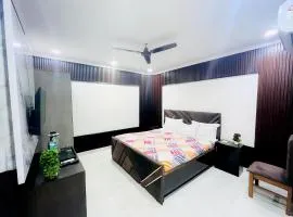 Hotel Jangpura Stays - Near Dargah