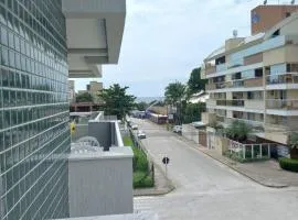 Apartamento uma quadra da praia