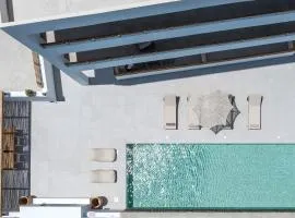 Zaia Suites & Living, Suite N3, pool view, central