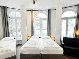 Stylish Apartment near Binnenalster for up to 8 Guests