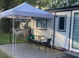 Blue Sapphire Pet Friendly Studio