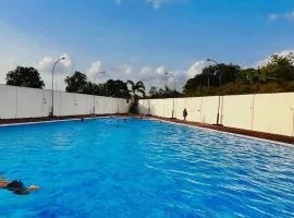 Ivy Pali Studio Room with Common Pool 12 kms from Imagicaa