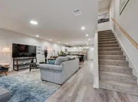 Luxurious River Home near Lockheed FW Stockyard