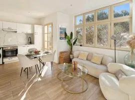 Modern Apartment - 1BD 4P - Center of St Tropez