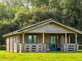 Iris Lodge