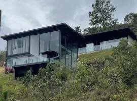 Casa Vilas Boas Macacos