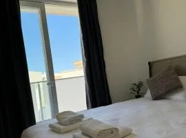 Spacious New 1 Bed with Balcony