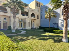 Marina Beach Front 3 Br Duplex, ξενοδοχείο που δέχεται κατοικίδια στη Χουργκάντα
