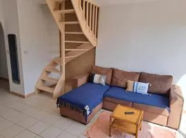 Villa sur l'ile des marinas avec piscine, parking et ponton privé