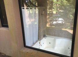 Pinos De Mar, hotel in Costa del Este