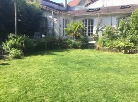 Maisonnette à l étang
