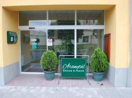 Aranytál Panzió, hotel para famílias em Komárom