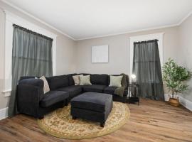 Charming 3BD Home for Long Stays, hotel a Peoria