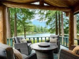 Charming Lakefront Log Cabin