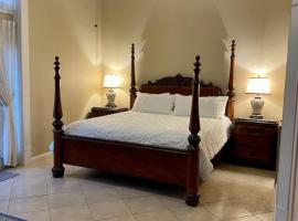 The Justin Room at The Eastland Historic Hotel, hotel v destinaci Eastland
