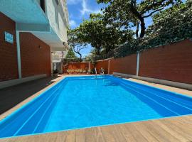 Casa com piscina e churrasqueria privativa na praia do Pep&ecirc; a apenas 80 metros do mar, hotel en R&iacute;o de Janeiro