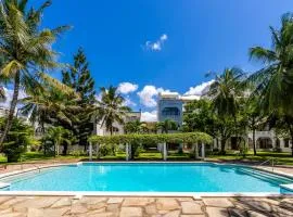 El Mufasa luxury holiday apartments with pool & garden