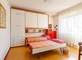 CasaPiergiulia - Canzo - Lago di Como -Parcheggio - Wifi, hotel a Canzo