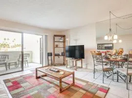 3 Mi to Dtwn Palm Springs Condo with Pool Access!