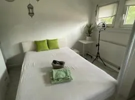 Room near fair, Zimmer neben der Messe