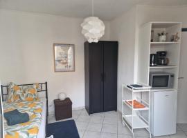 Erdgeschoss kleine Apartament, hotel in Mönchengladbach