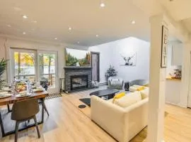 Scandi Lakefront Condo Near Big Boulder Ski!