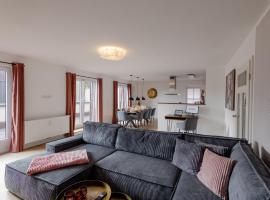 UNiQE I Luxuriöses 145qm Apartment, hotel with parking in Feldafing