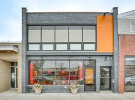 Steps to Shops and Eats Apt in Portage Park!