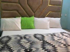 Luxury Place Hotel and Apartments, hotel dicht bij: Internationale luchthaven Nnamdi Azikiwe - ABV, Jidu
