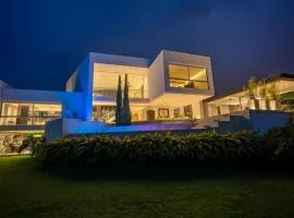 Next Level Luxury Pereira House Pool and Cinema with a Built Area of 850 m2 on a 3600 m2 Lot