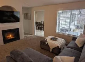 Cozy North Keizer Retreat