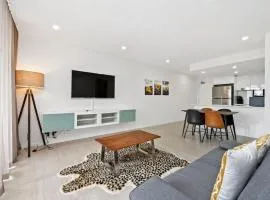 Modern 2Beds 2Baths APT at Sherwood with PAKING