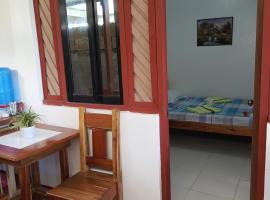 Kennie's Homestay, hotel a Port Barton