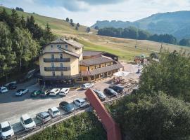 Hotel Dolomiti - Azzurro Club, hotel v destinaci Brentonico